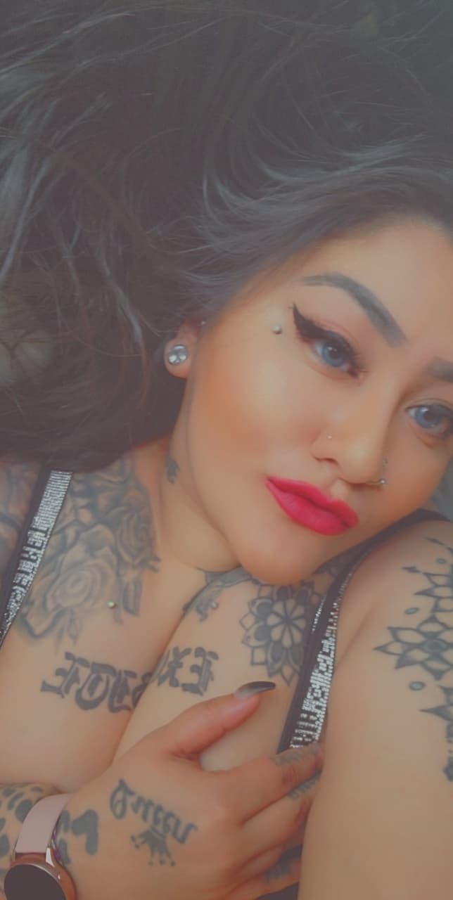 NatalieeeStar Wet&amp;Wild ThickQueen👑