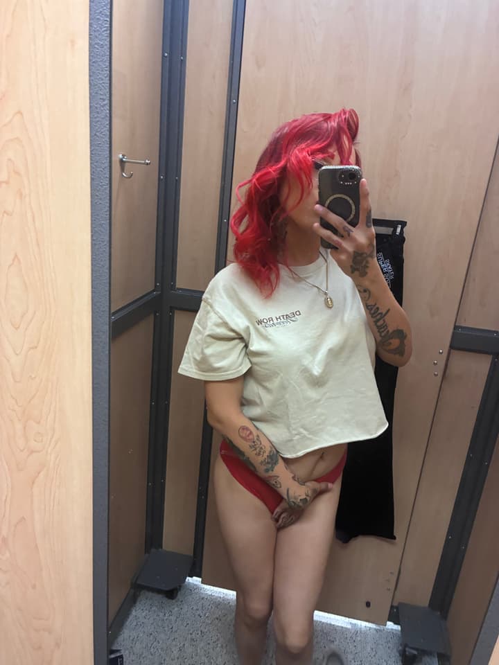Dolly Peaches 🍑 XOXXXO