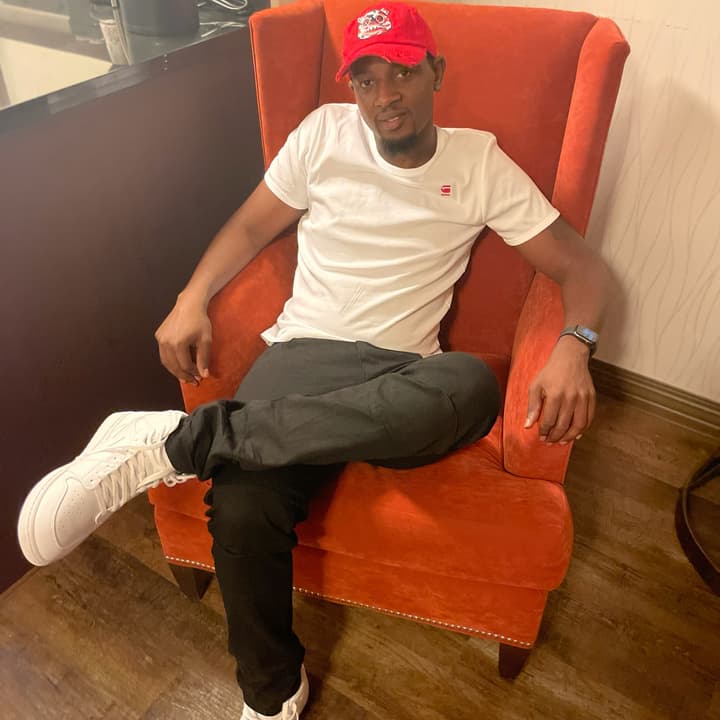 MILF LOVER 🤷🏽‍♂️🤲🏾🥰💫