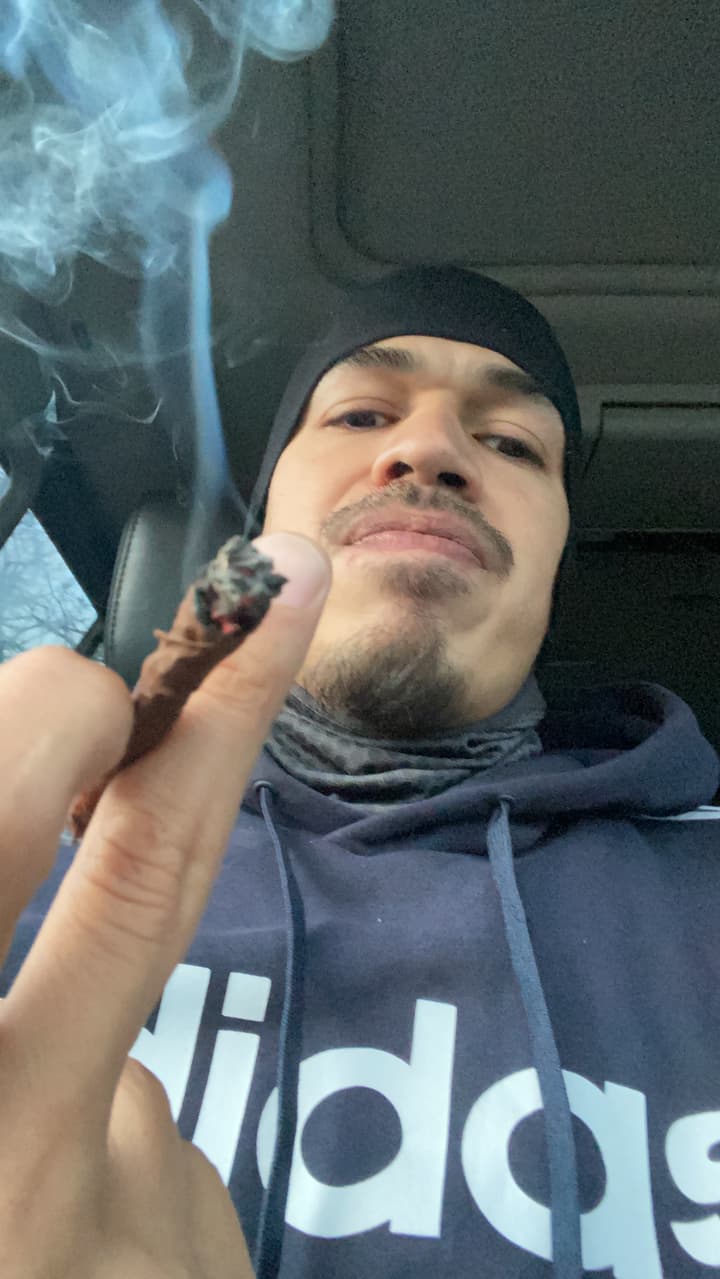 DJ
