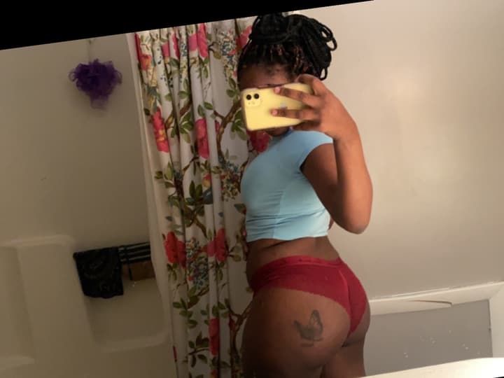 Mo