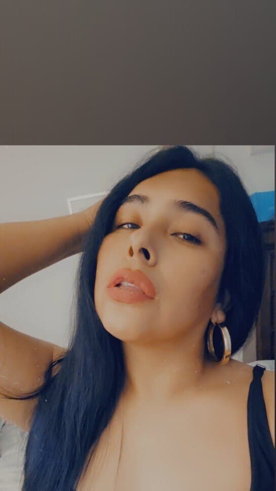 Sexy latina ready to please you!
