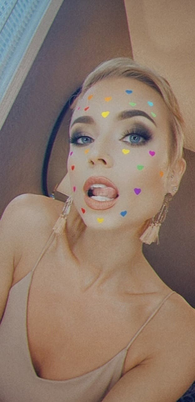 J 💎